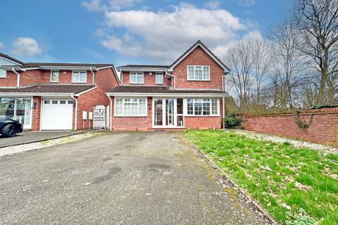 4 bedroom detached house for sale, Russell Close, TIPTON, DY4 0HZ