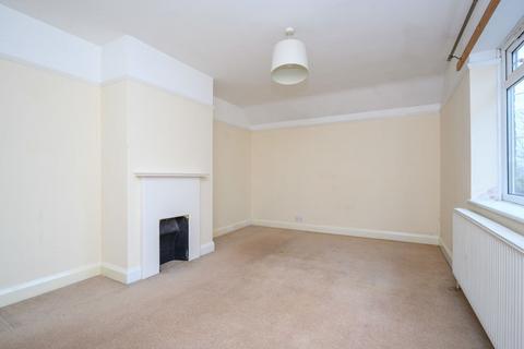 3 bedroom semi-detached house to rent, Molesey Road, Walton-On-Thames