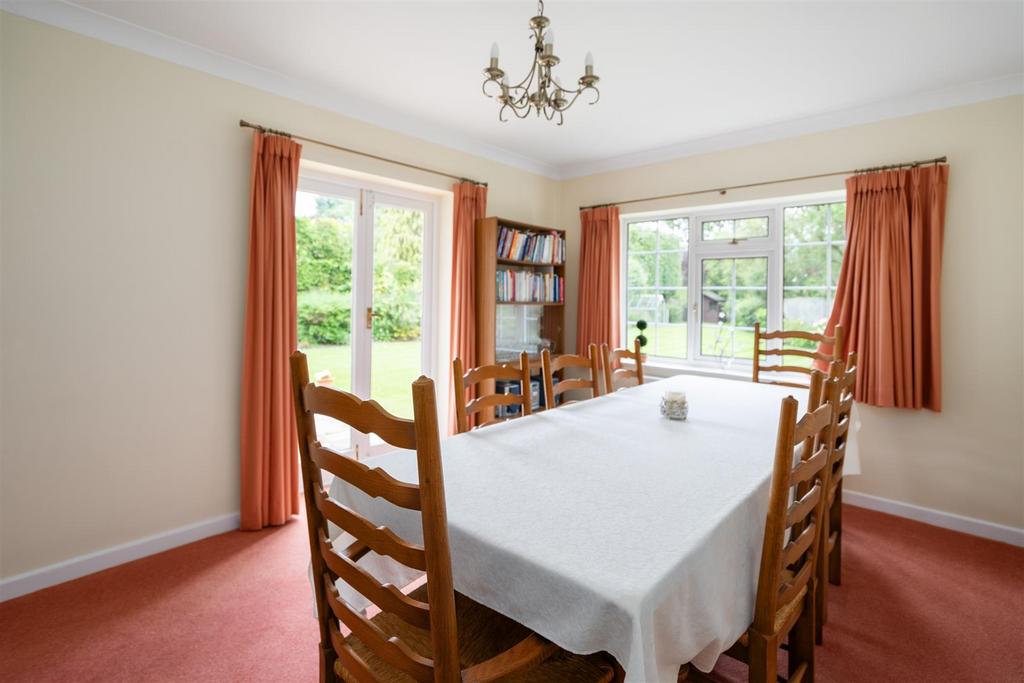 2 Rodborough Road 15.jpg