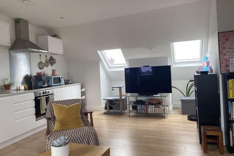 1 bedroom flat to rent, The Broadway, London NW7