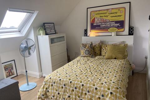 1 bedroom flat to rent, The Broadway, London NW7