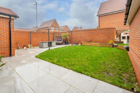 5 bedroom detached house for sale, Highfield Lane, Chichester
