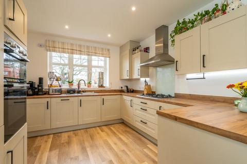 5 bedroom detached house for sale, Highfield Lane, Chichester