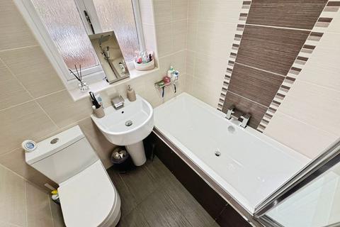 3 bedroom end of terrace house for sale, Naylors Terrace, Belmont