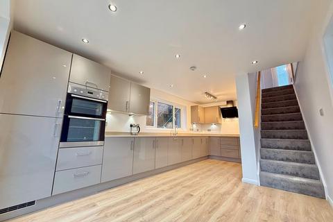 undefined, Southgate Close, Goosewell, Plymouth. Fully renovated four-bed detached in prime cul-de-sac spot with fabulous garden