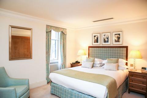 2 bedroom duplex to rent, Hyde Park Gate, London SW7