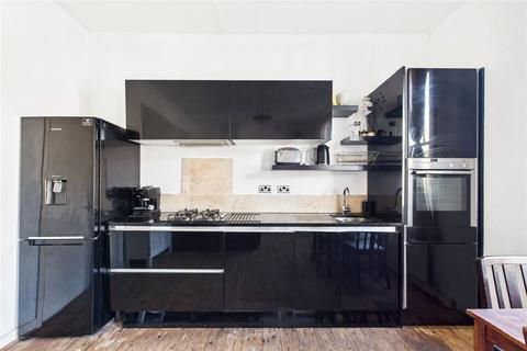 4 bedroom terraced house for sale, Railton Road, London, SE24