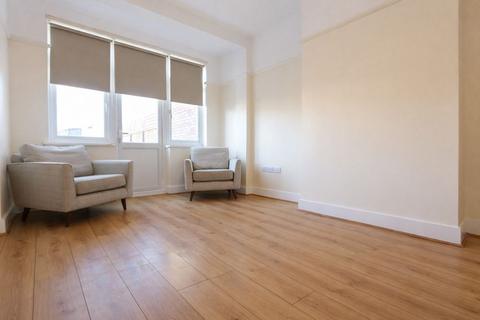 4 bedroom house to rent, 4 Bedroom House - Wood Green N22