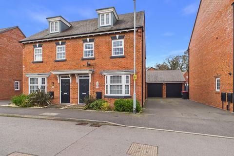 3 bedroom semi-detached house for sale, Cullis Drive, Telford TF4