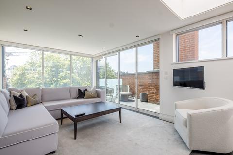 3 bedroom flat to rent, Green Street, Mayfair, W1K
