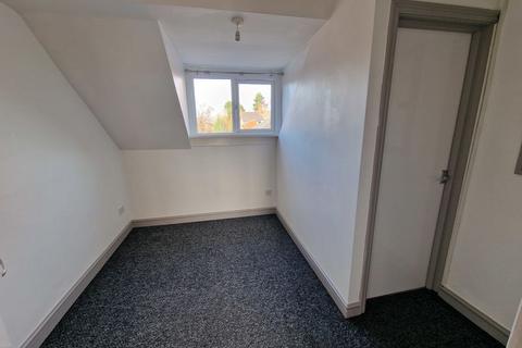 1 bedroom flat to rent, 15 Glenfield Road LE3 6AT