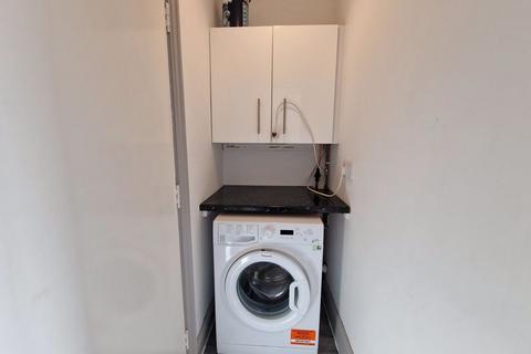 1 bedroom flat to rent, 15 Glenfield Road LE3 6AT