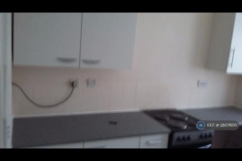 1 bedroom flat to rent, Avenue Road, Chadwell Heath, RM6