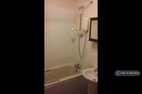1 bedroom flat to rent, Avenue Road, Chadwell Heath, RM6