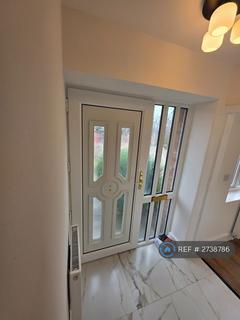 3 bedroom semi-detached house to rent, St Davids Crescent, Aspull, Wigan, WN2