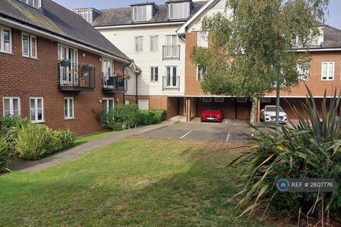 2 bedroom flat to rent, Welcome Inn, London, SE9