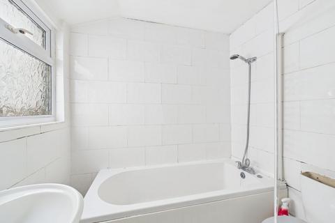 2 bedroom terraced house for sale, Gads Hill, Gillingham