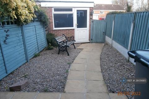2 bedroom terraced house to rent, Langdale Grove, Nottingham, NG13