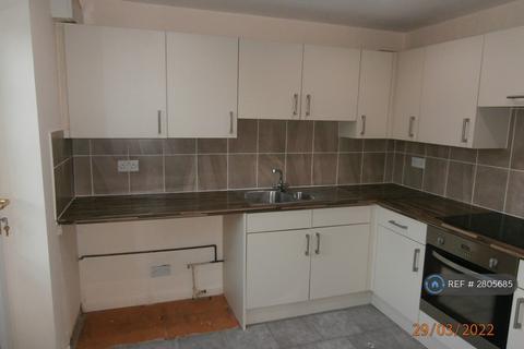 2 bedroom terraced house to rent, Langdale Grove, Nottingham, NG13