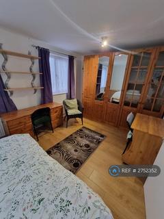 1 bedroom in a house share to rent, Harlinger Street, London, SE18