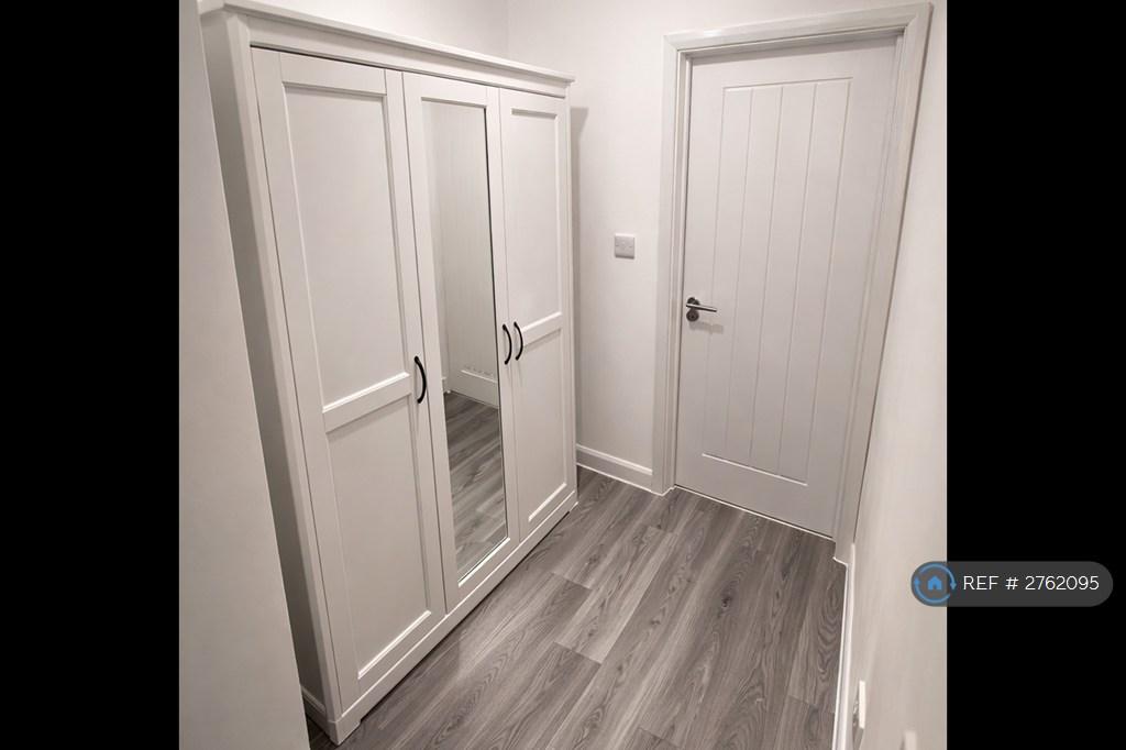 Bedroom 1 Walk-In Wardrobe