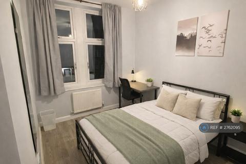 6 bedroom semi-detached house to rent, Duncan Road, Leicester, LE2