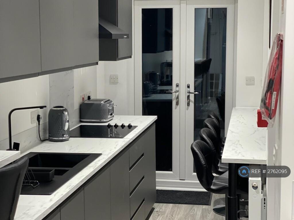 Kitchen #4