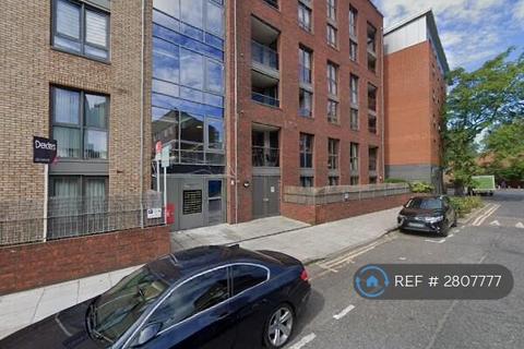 2 bedroom flat to rent, Chamberlain Court, London, SE16