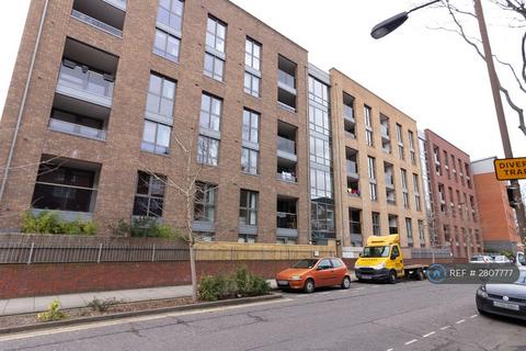 2 bedroom flat to rent, Chamberlain Court, London, SE16