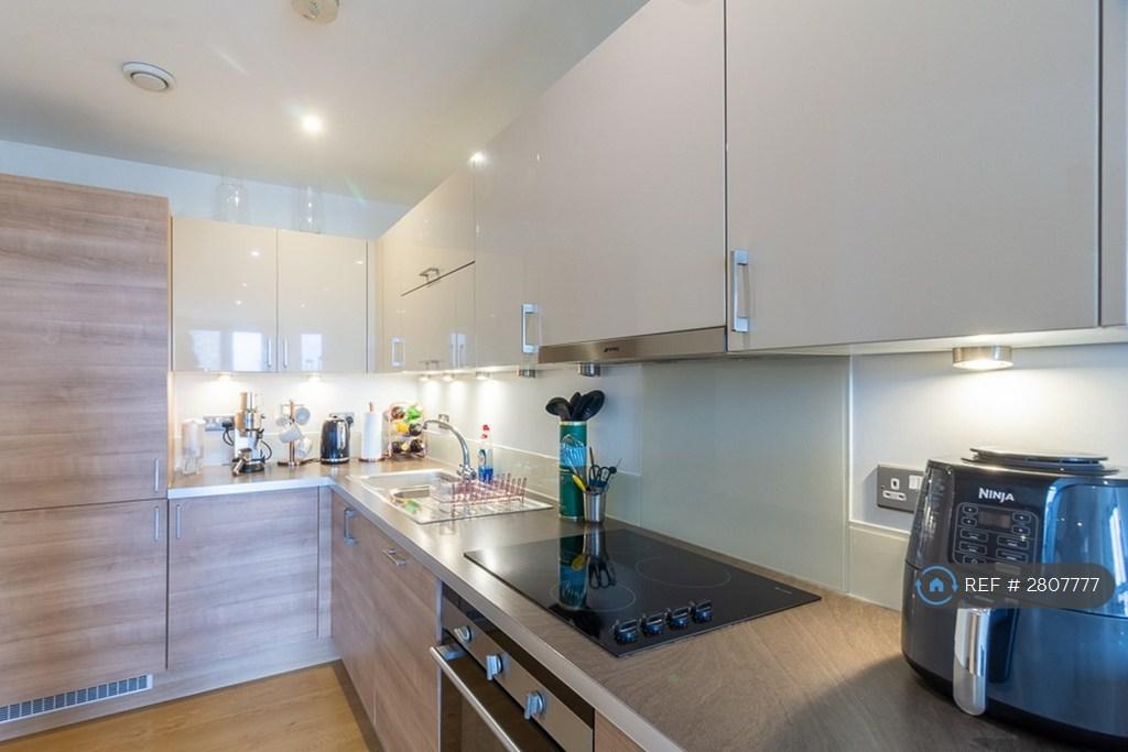 Fitted Kitchen Inc. Washing Machine And Dishwasher