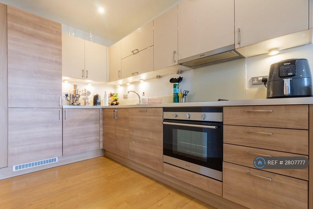 Fitted Kitchen Inc. Washing Machine And Dishwasher