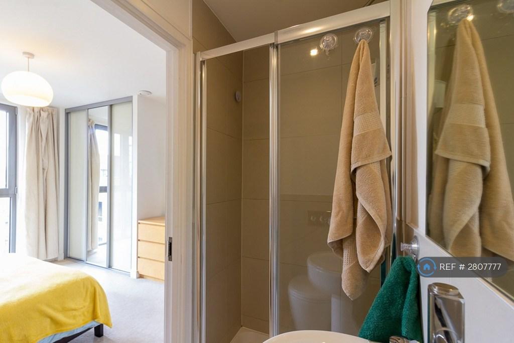 Ensuite With Shower