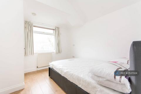 1 bedroom flat to rent, Melrose Avenue, London, NW2