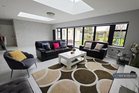 1 bedroom flat to rent, Bath Road, Taplow, Maidenhead, SL6