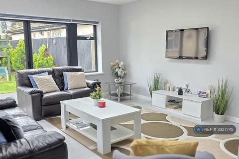 1 bedroom flat to rent, Bath Road, Taplow, Maidenhead, SL6