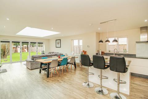4 bedroom detached house for sale, Lower Shelton Road, Bedford MK43