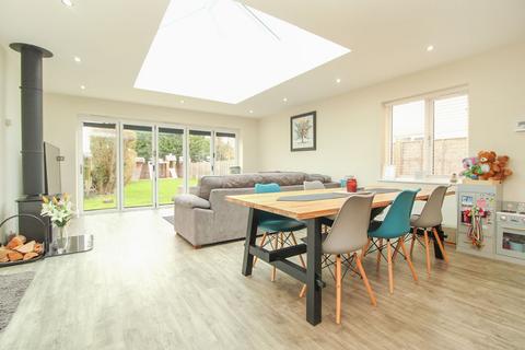 4 bedroom detached house for sale, Lower Shelton Road, Bedford MK43