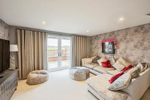 3 bedroom semi-detached house for sale, Bluebell Way, Thurnscoe, Rotherham