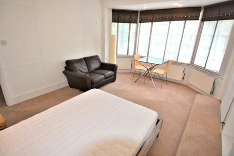 1 bedroom bedsit to rent, Clarence Avenue, London SW4