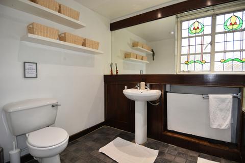 1 bedroom in a house share to rent, Clarence Avenue, London SW4