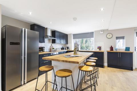 5 bedroom flat to rent, Delph Lane, Leeds LS6