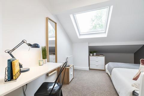 undefined, Delph Lane, Leeds LS6