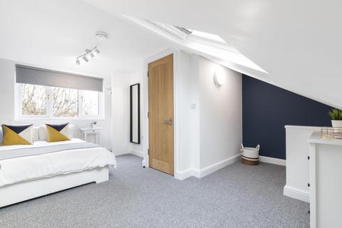 undefined, Delph Lane, Leeds LS6