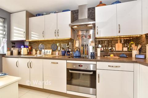 3 bedroom detached house for sale, Colmanton Grove, Deal CT14