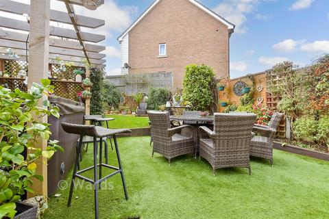3 bedroom detached house for sale, Colmanton Grove, Deal CT14