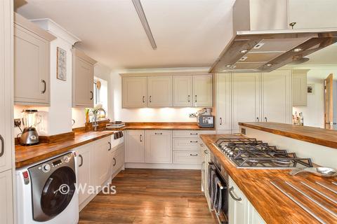 4 bedroom detached house for sale, Beachmont Close, Greatstone, New Romney, Kent