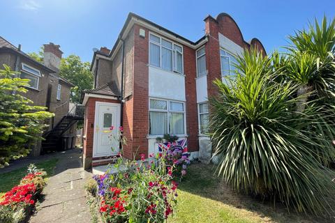 2 bedroom maisonette for sale, Windermere Avenue, Wembley, HA9
