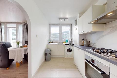 3 bedroom apartment to rent, Paddington, London W2