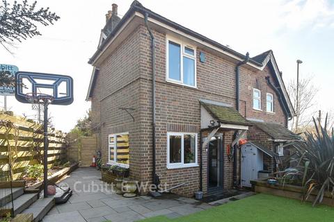 4 bedroom semi-detached house for sale, Colwell Road, Haywards Heath, West Sussex