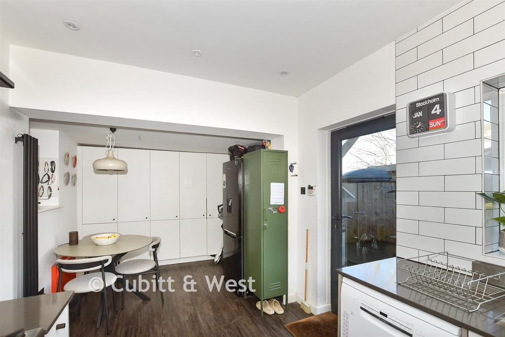 Kitchen/Breakfast Room